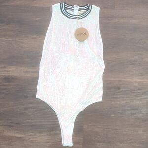 (NEW) Essue Women's Shimmering White Bodysuit